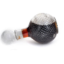 Load image into Gallery viewer, Classic Round Whiskey Decanter with Diamond pattern