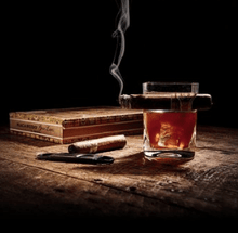 Load image into Gallery viewer, Whisky Cigar Glass